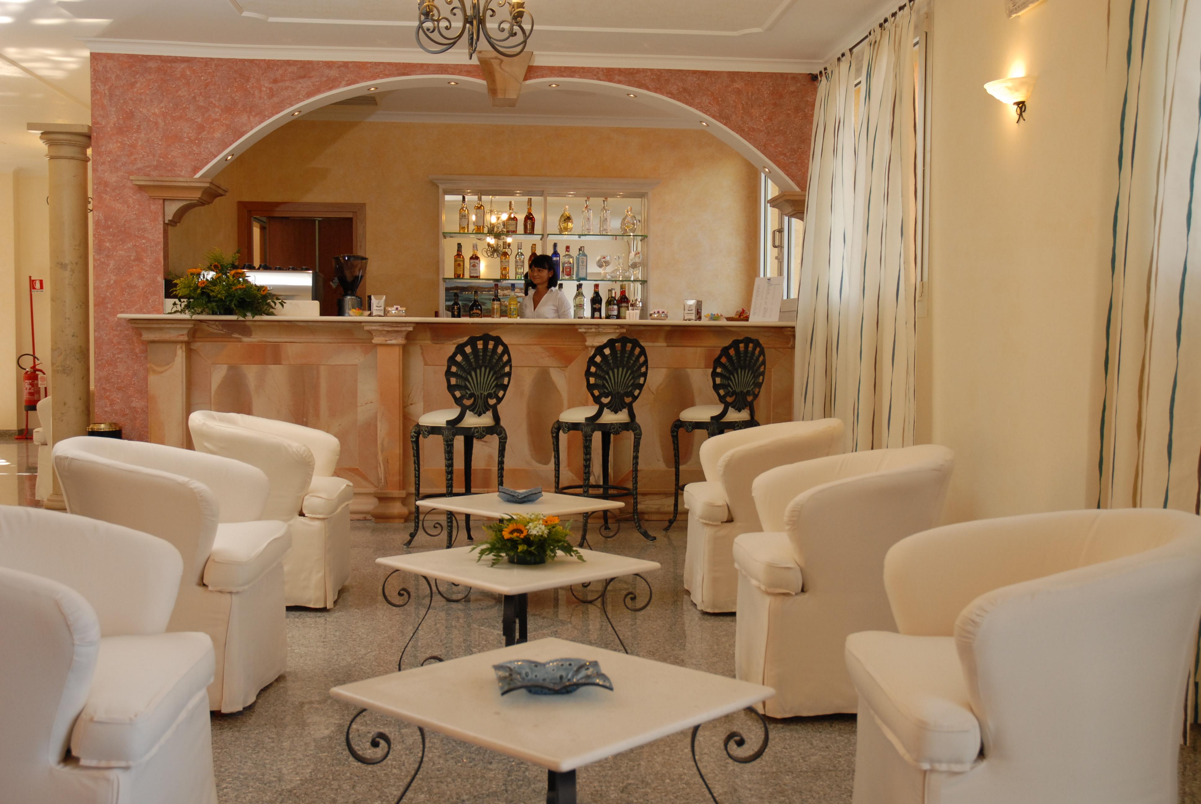 Le Nereidi Hotel & Residence Con Piscina-Tennis-Fitness-Parcheggio Coperto-Sala Conferenze La Maddalena  Zewnętrze zdjęcie
