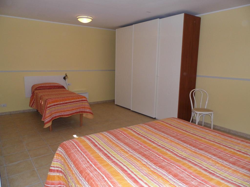 Le Nereidi Hotel & Residence Con Piscina-Tennis-Fitness-Parcheggio Coperto-Sala Conferenze La Maddalena  Zewnętrze zdjęcie